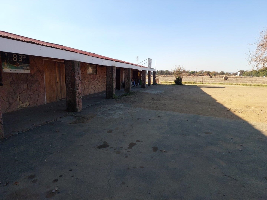 5 Bedroom Property for Sale in Vaal Power A H Free State